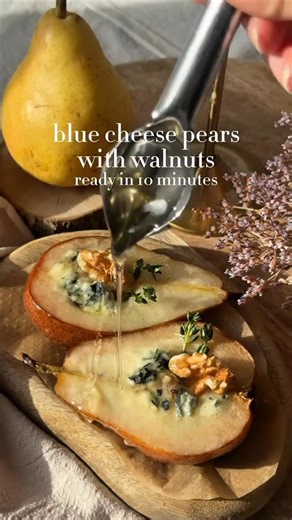 Making It Healthy on Instagram: "Blue Cheese Baked Pears Who knew pears and blue cheese could be such a dreamy duo? Ingredients: 2 pears 50g blue cheese, cubed 1 tbsp honey 20g walnuts, chopped 2 sprigs fresh thyme 2 Instructions 1. Preheat the oven to 180°C (350°F). 2. Halve and core the pears; place cut-side up in a small baking dish. 3. Fill the cavities with blue cheese, drizzle with honey, and sprinkle with walnuts and thyme. 4. Bake for 12-18 minutes, until the pears are tender and the che