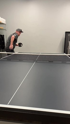 The hook serve is one of my favourites in table tennis, if you can switch between topspin and backspin without changing the motion too much it’s a huge asset! #tabletennis #pingpong #tenisdemesa #tenismeja #tischtennis #joola