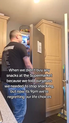 4.4M views · 10K reactions | This Healthy Lifestyle Is Harder Than You Think #9pm #Snacks #healthylifestyle | Paul Johnston-Naylor | Facebook