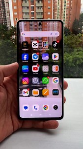 Este estilo retro se ve demasiado cool!! 😎📼 #retro #80s #tutorial #camara #videos #tips #trucos #app | romanlohace