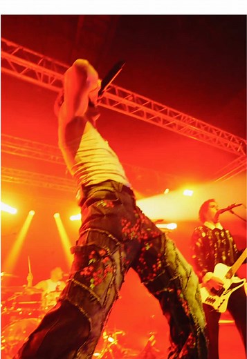 ASHEN: Opening for Papa Roach Show Highlights
