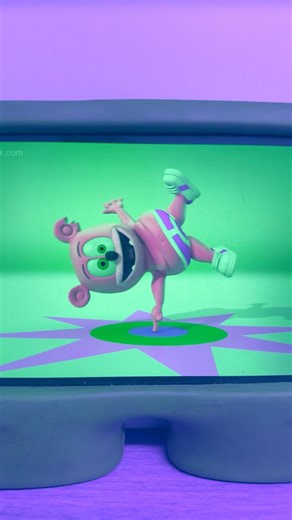 Gummy Bear HD Song In Color Switch Style