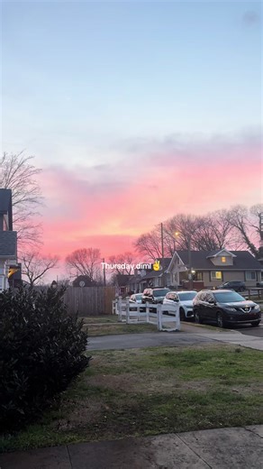 On to the weekend⏭️#utk #knoxville #diml #walking #fyp | knoxville girl