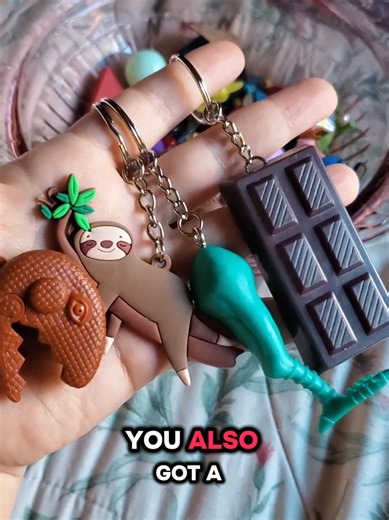 HAPPY CHINESE NEW YEAR! 🎊🧧 I got so caught up with dinner prep yesterday, I had to delay this upload but I hope you love your scoops! 💗 . . . #mysteryscoop #packingorders #diy #trinkets #thrift