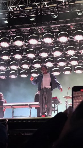 Let Me Go by Daniel Caesar: Full Lyrics and Insights