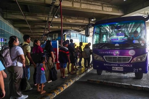DOTr to bus operators: Overcharging may be ground for franchise suspension or revocation | ABS-CBN News