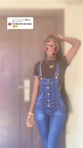 Replying to @Lil _Forgive🏀😎💓💓 I Dey feel the vibe😂💔🎉#govi #modeling #foryou #ghanatiktokers🇬🇭🇬🇭🇬🇭