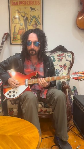 Outside your balcony, a cold, soft rain, kept us company | Mike Campbell & The Dirty Knobs
