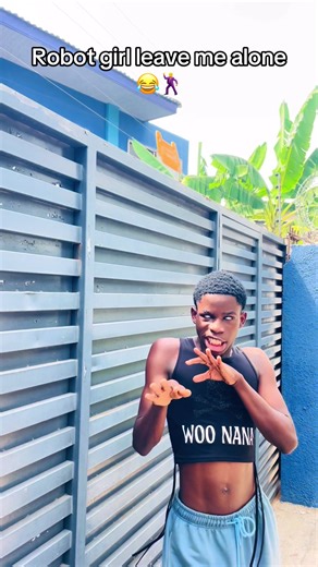 Robot Girl Dance Challenge: Leave Me Alone