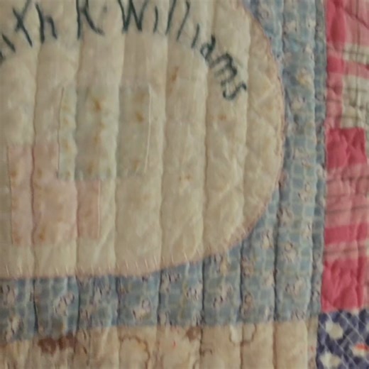 Sharing some changing of the quilt action in the foyer at Quiltville Inn. 🤗⁣ ⁣ The signature quilt on the wall is from 1936, just wait till you see what the Quilt District girl gang did with this inspiration! 🫶🫶🫶⁣ #quiltville #bonniekhunter #quilt #quilting #patchwork #patchworkquilt #scrapquilt #scrappyquilt #sewmystash #quiltblock #quiltmaker #sewingmystashoff #quiltlife #quiltlove #quiltingismytherapy #quiltingismybliss #quiltersofinstagram #quiltsofinstagram #quiltinglove #bonniehunter #