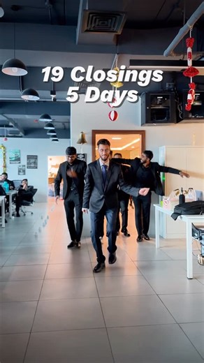 Akansha Mittal on Instagram: "19 closings in 5 days. ✨ . . . . . . (Dubai Realtors, Dubai Real Estate, Dubai Real Estate Agent, Dubai Real Estate Transactions, Damac, Sobha, Azizi, Properties in Dubai, Top Brokers of Dubai)"