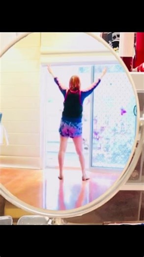 Cyber Drop Line Dance /Shorts