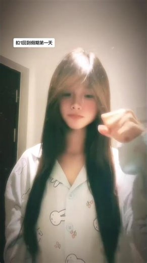 Recreate Your Vacation Vibe: Gesture Dance Challenge for Hand-Disabled AccessibleTravel