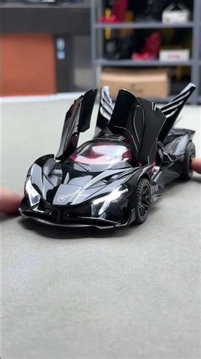 The moment the doors and rear spoiler lights up, this Apollo EVO's aesthetics are off the charts.