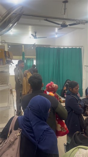 B Pharma vs BSc Nursing 🔥 12th Bio ke baad kya choose kare?