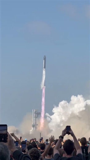 Starship V3 Liftoff from Public View on IFT-12!