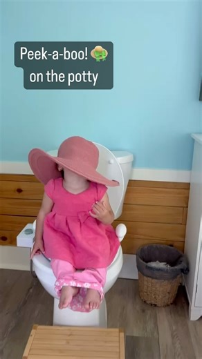 An oversized hat also has built in privacy! 😅 Ready to be diaper free with your 0-18 month old? 😉 Comment the word EASYSTART for a free guide to kickstart your journey TODAY – it’s easier than you think, parents! 🙌 xx Andrea at @godiaperfree #godiaperfree #eliminationcommunication #pottytraining #pottytrainingtips | Go Diaper Free