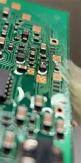 Cleaning a PCB at the Microscopic Level