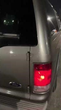 Starting up a 2004 Ford Excursion! #excursion #ford #diesel #cars #trucks #autos