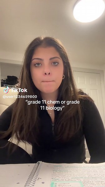 Comparing Grade 11 Chemistry and Biology Courses