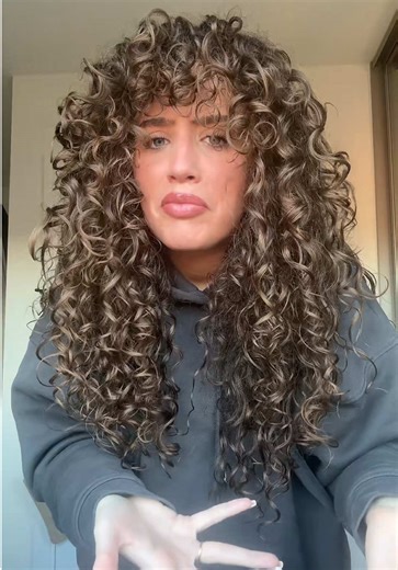 Refresh Your Curls with Aveda Confixor Gel