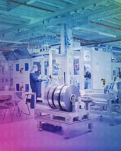 What will the future of e-mobility look like? Our Cell Manufacturing Competence Center in Parsdorf has the answer. Find out now how the next generation round battery cell for the Neue Klasse is produced in a pilot line. Find out more: https://youtu.be/BuEef2z74cU #BMWGroup #BMWiFACTORY #battery #manufacturing | BMW Group