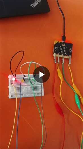 Micro:bit Traffic Light Model Simulates Real-World Traffic Signal Logic | Poornima Settu posted on the topic | LinkedIn