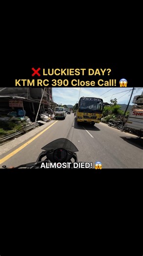 ❌ LUCKIEST DAY? KTM RC 390 Close Call! 😱 #shorts
