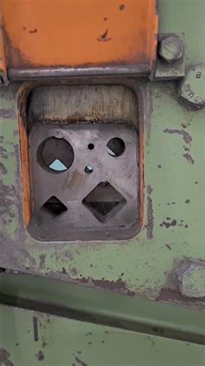 Well Tooled 38 Ton Peddinghaus “Peddy” Universal Ironworker #machineshop #machine #weld #welding