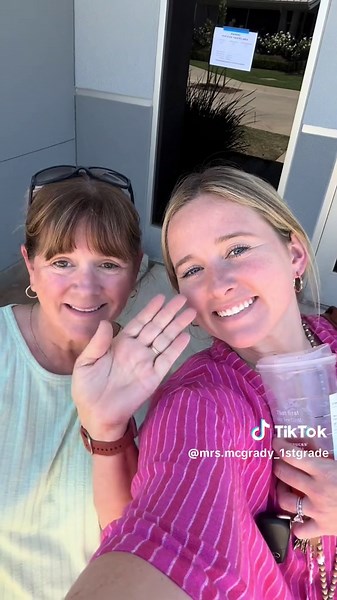 Classroom Setup Day 3 with Mom | First Grade Teacher Vlog