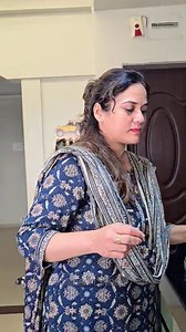 Egg paratha for school tiffin and breakfast Egg roll , egg #eggparatha #eggroll #streetstyle #eggrecipe #breakfastrecipe | Lets cook with Shaheen Syed