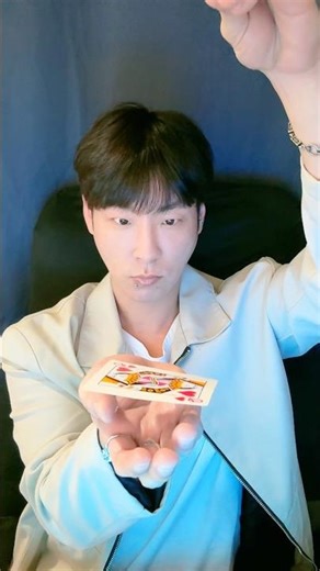 card levitating magic tutorial