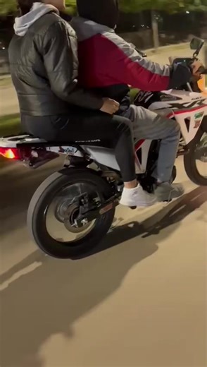 Corte Pega Rex: Brasil en Moto