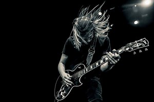 Incorporating Tapping Into Minor Scale Patterns