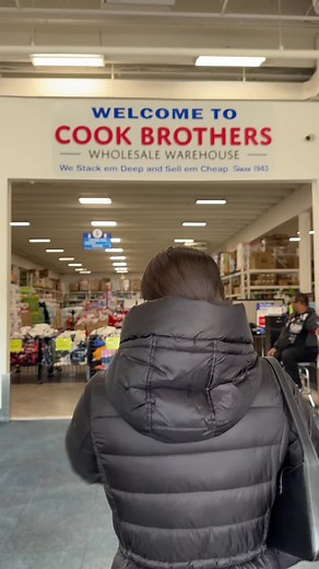 Explore Budget-Friendly Shopping in Chicago