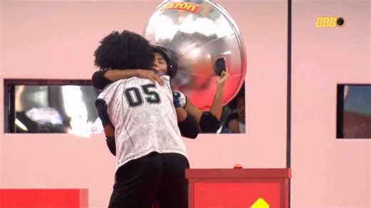 Marciele Albuquerque on Instagram: "ELES MANDARAM MUITO BEM! O melhor tempo de prova até agora foi de Marciele e @brenocora, com 09:40min ✨ Vamos torcer para a dupla seguir para a segunda fase 🙌🏼 #timemarciele #marcielebbb26 #marcielemunduruku"