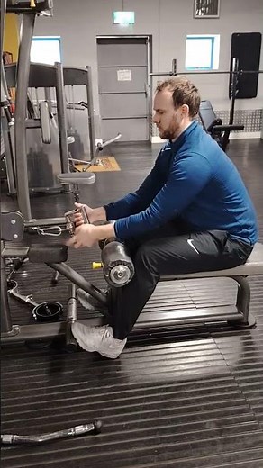 Seated row machine demo