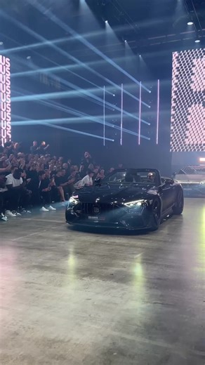 Mercedes-Benz SL63 AMG: High-Performance Luxury Convertible Sports Car