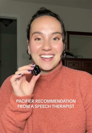 As an SLP mom, the @Ninni Co pacifier supports natural oral-motor patterns while keeping babies calm and comforted. It’s soft, flexible and was designed with both mom and baby in mind🤍 #ad #pacifier #speechtherapist #pacifierrecommendation #slpmom