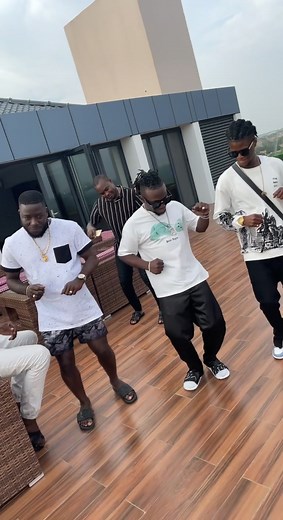 Fanico Officiel | Il Est Élevé Il A Rolex - Il A Rolex (Official Video)