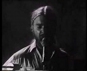 Billy Thorpe & The Aztecs - Heartbreak Hotel live