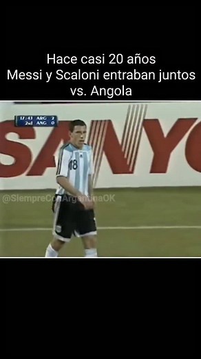 🗓️ El 30 de mayo del 2006, en la previa del Mundial de Alemania, Argentina enfrentó a Angola en Salerno. 🇦🇷 Ya ganaba 2 a 0 cuando a los 18 minutos del complemento José Pekerman decidió que entraran Lionel Messi y Lionel Scaloni en lugar de Javier Saviola y Juan Román Riquelme. | Siempre Con Argentina