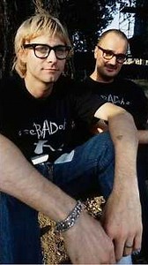 RARE: Kurt Cobain & Krist Novoselic on drums while Everett True sings "Do Nuts"! 🥁