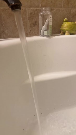 Bathtime asmr! This is like the first asmr video i ever made🥺🥺 lowkey emosh #asmr #asmrbathtime #asmrspa #asmrwater #asmrtapping #bathtime #selfcare #asmrsounds