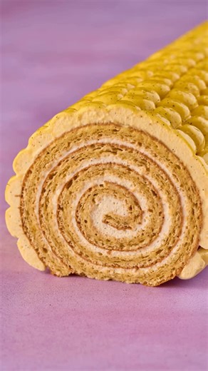 KICA Pastry eBook Store on Instagram: "Ready to never see a cracked sponge again? ✨ Rolling a cake shouldn’t be a stressful moment. If you want a soft, flexible, and beautifully even texture every single time – you need to understand the logic behind it. That’s what The Swiss Roll Sponge Guide is about. It’s a deep dive into the science and precision of flawless sponges. You’ll learn how every ingredient shapes the result, how temperature affects structure, and how to fix common mistakes with co