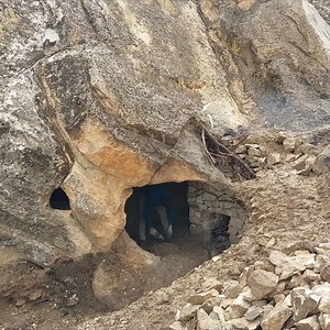 3.1M views · 38K reactions | I Made a COZY CAVE With a FIREPLACE in the Rain #fire #survival #winter #campinglife #diy #craft #camping #shelter #mrsulo #diyprojects #wintercamping #snowstorm #wilderness #mountain #wildlife #primitive #wild #nature #cave #bushcraft #UNDERGROUND #asmr #adventure #extreme #dugout #stonedugout #outdoorslife | Dawid Outdoor Adventures | Facebook