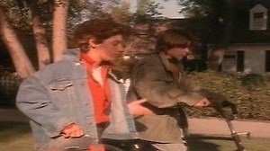 Watch Eerie, Indiana Season 1 Episode 7 - Heart on a Chain