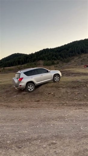 Toyota RAV4 III Lassa Competus Winter Tire basic horizontal articulation . use Diff-lock