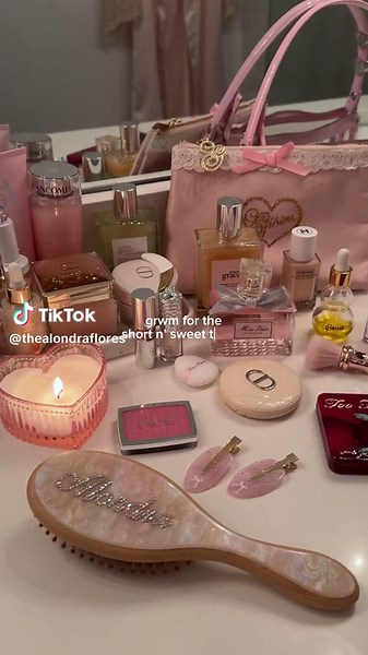 Short n' Sweet Tour: Aesthetic Outfit Inspiration