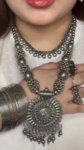 13K views · 386 reactions | Beautiful jewellery available Inbox us #jewelrylover #uk #jewelryaddict #worldwideshipping #jewelry #canada #USA #skincareroutine #pakistanifashion #beautychallenge #nath #kara #earing #jhoomer #studs #trending #busness #mariascollection | Maria's collections by Maria Zahid | Facebook